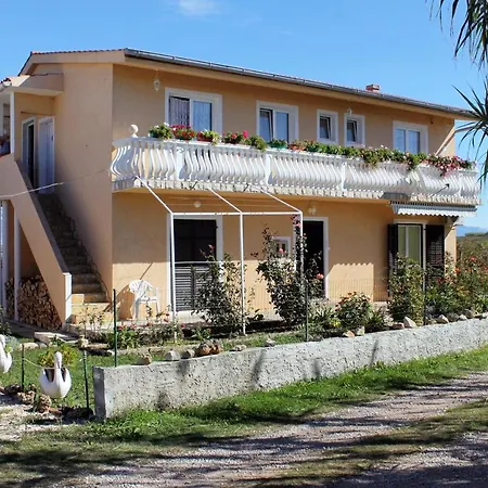 5746b Apartment *