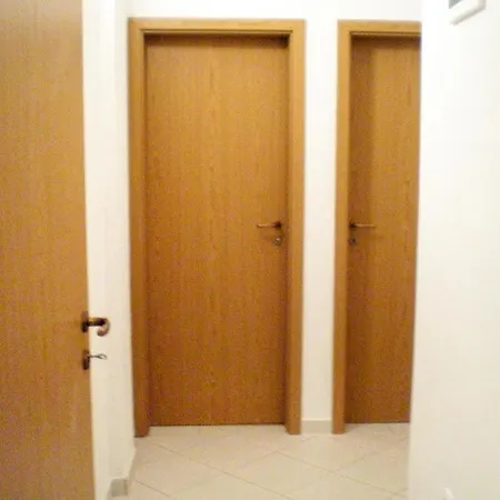 5746b Apartment *